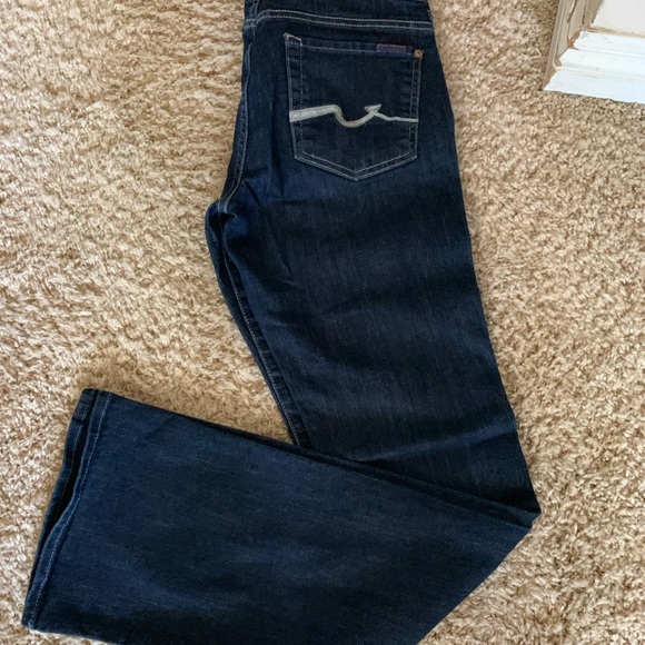 Like new denim boot cut jeans - Picture 2 of 7